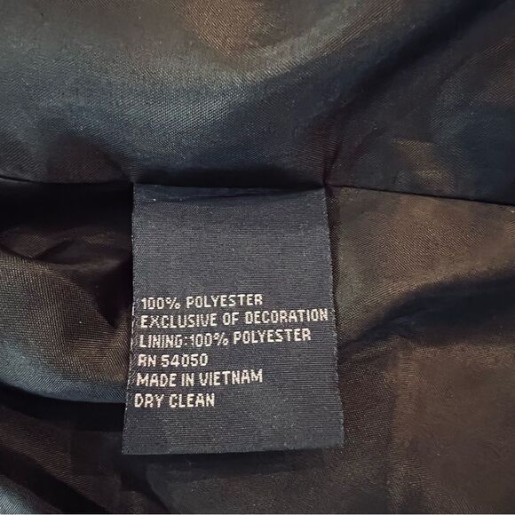 Evan-Picone  Blazer Black Padded Shoulders, Velvet Buttons & Trim size 14P - Picture 11 of 11